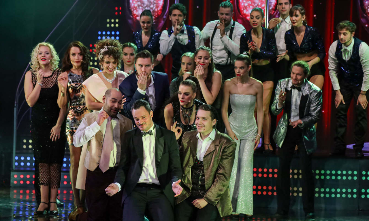 A Duna tv is a nyíregyházi teátrum Zenés Szilveszteri Gálaműsorával búcsúztatja az évet
